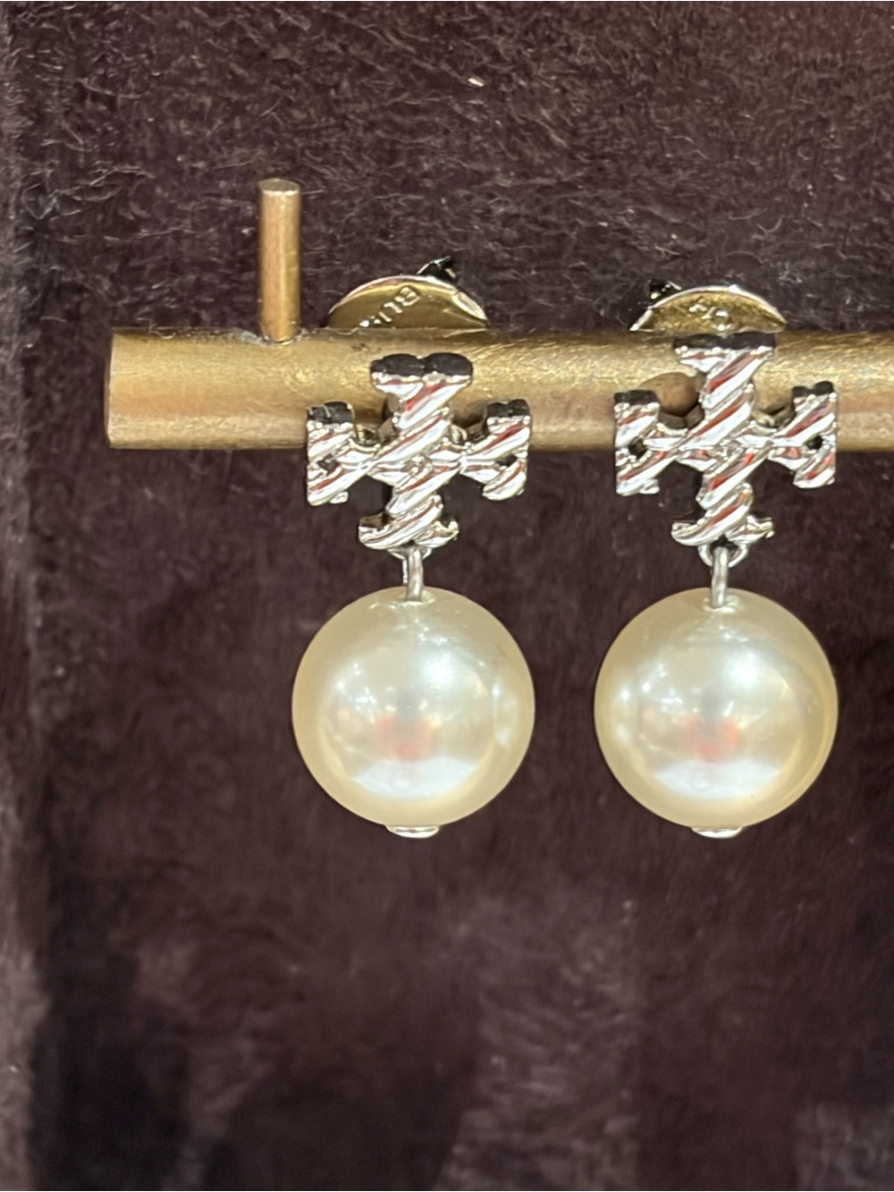 Tory Burch Silver-Tone pearl Structured Earrings silver color new small logo